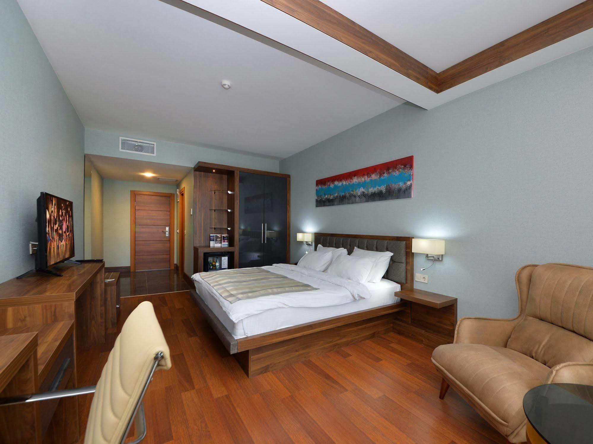 Limapark Hotel Serdivan Exterior foto